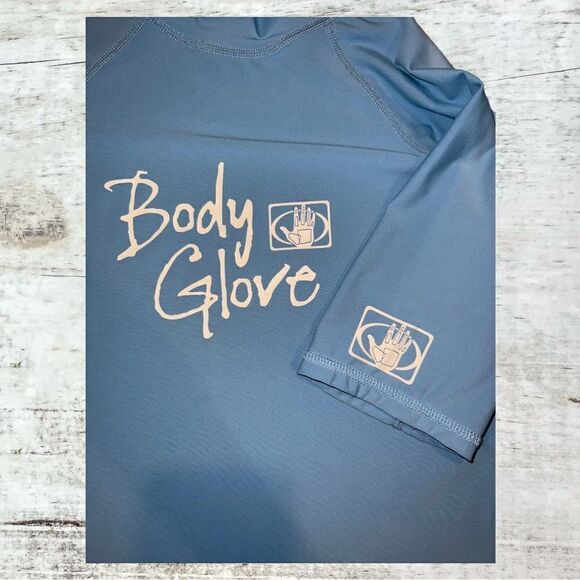 Body Glove Light Blue Rash Guard UVP 50 Short Sleeved T Shirt Boys Large - Picture 4 of 7